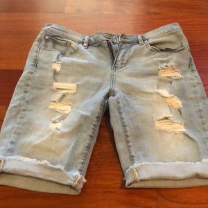 New York & Company light wash denim Bermuda short